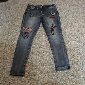 Skinny jeans with patches